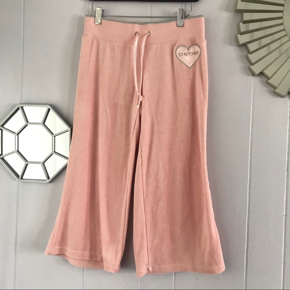 Y2K 00s Esque BEBE Pale Pink Rhinestone Capri Pants XS